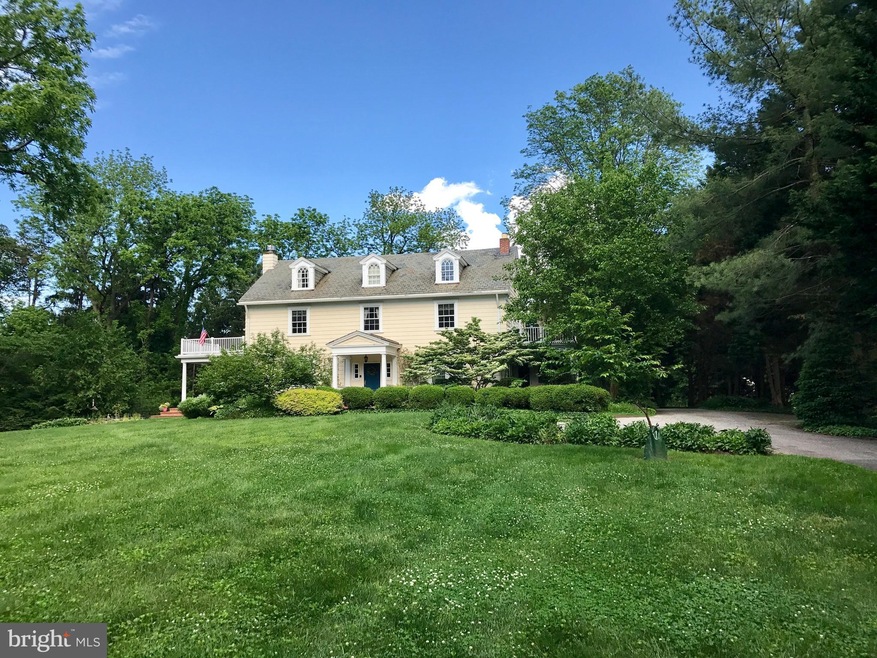 1402 Locust Ave, Towson, MD 21204 - photo 1