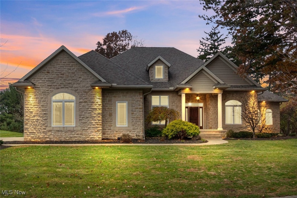 1514 Lancaster Gate SE, Canton, OH 44709 - photo 1