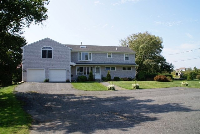 117 Paradise Ave unit 1, Middletown, RI 02842 - photo 1