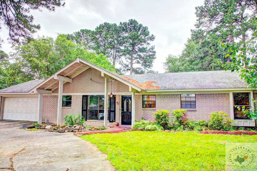 452 E Greenfield Dr, Wake Village, TX 75501 - photo 1