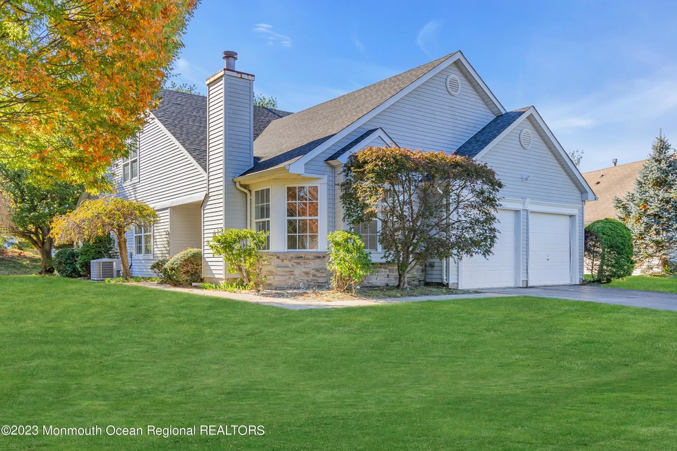 2354 W Ashfield Ct, Toms River, NJ 08755 - photo 1