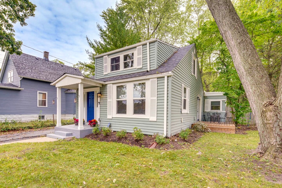 1518 Riverside Ave, Saint Charles, IL 60174 - photo 1