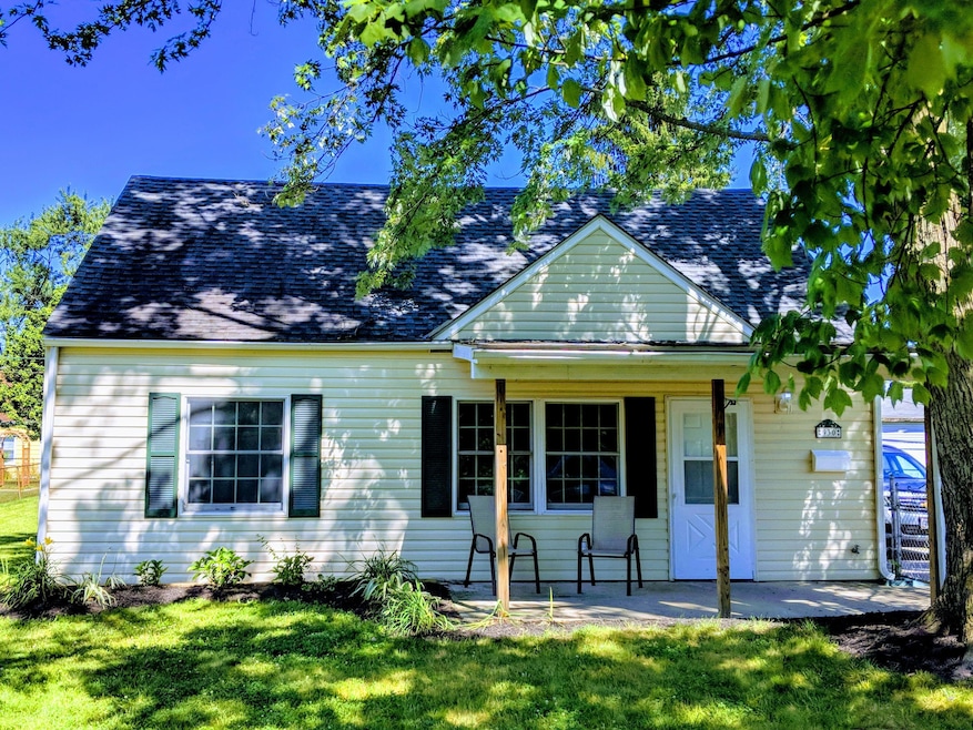 930 Bucknell Rd, Columbus, OH 43213 - photo 1