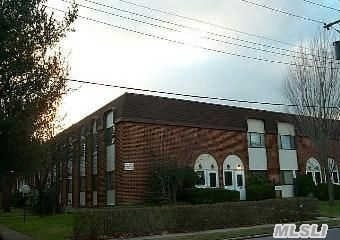 631 Chestnut St unit 2nd Fl, Cedarhurst, NY 11516 - photo 1