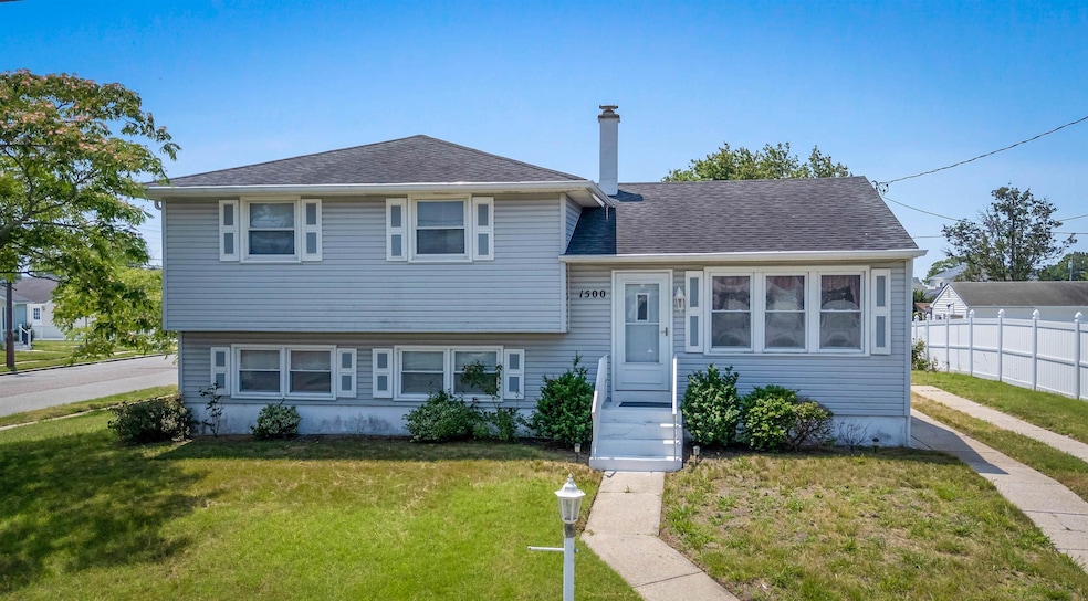 For Sale $899,000