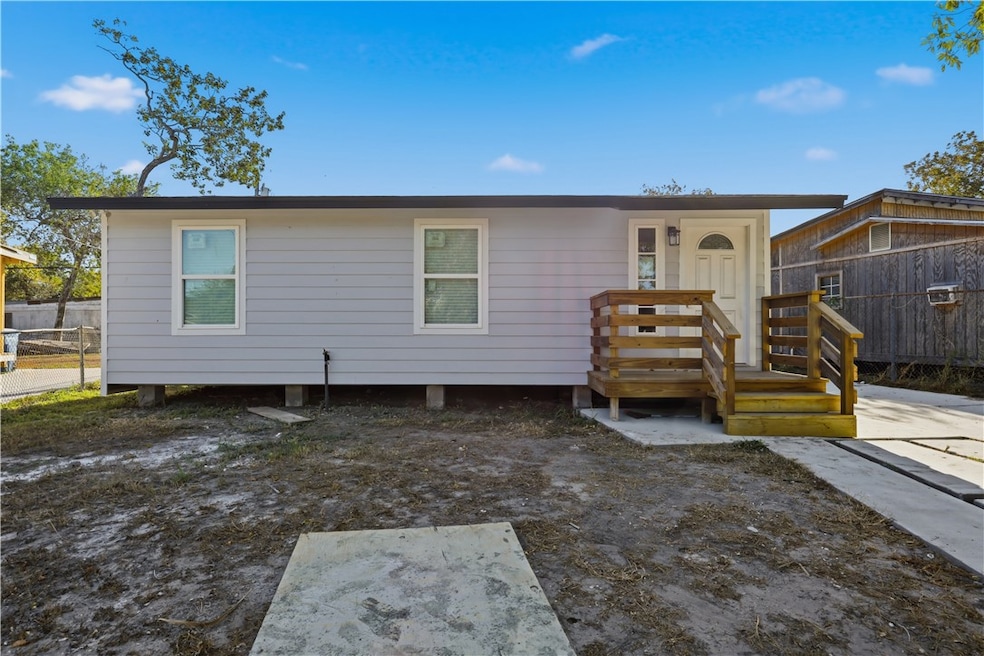1509 El Paso St, Corpus Christi, TX 78417 - photo 1