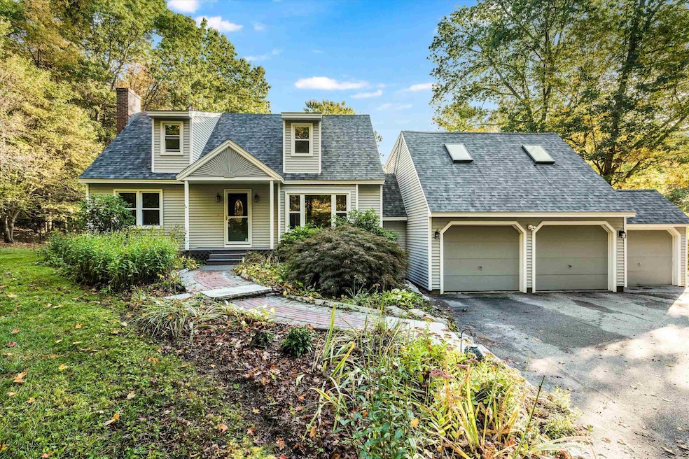 53 Cross Rd, Hooksett, NH 03106 - photo 1