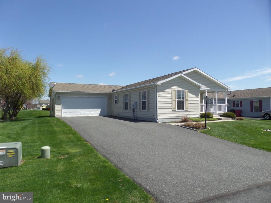 103 Red Wing Ct, Bechtelsville, PA 19505 - photo 1