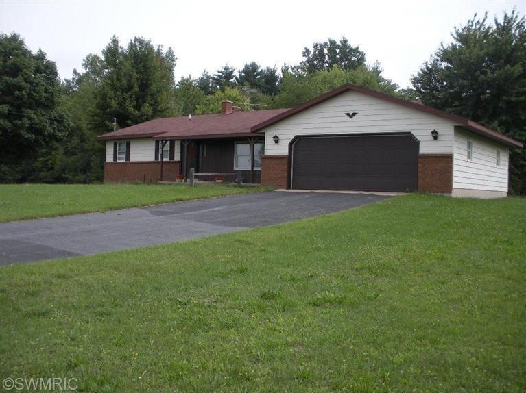 4025 14th St, Wayland, MI 49348 - photo 1