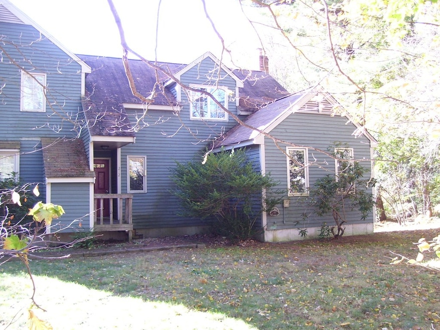 212 Granite St, Uxbridge, MA 01569 - photo 1