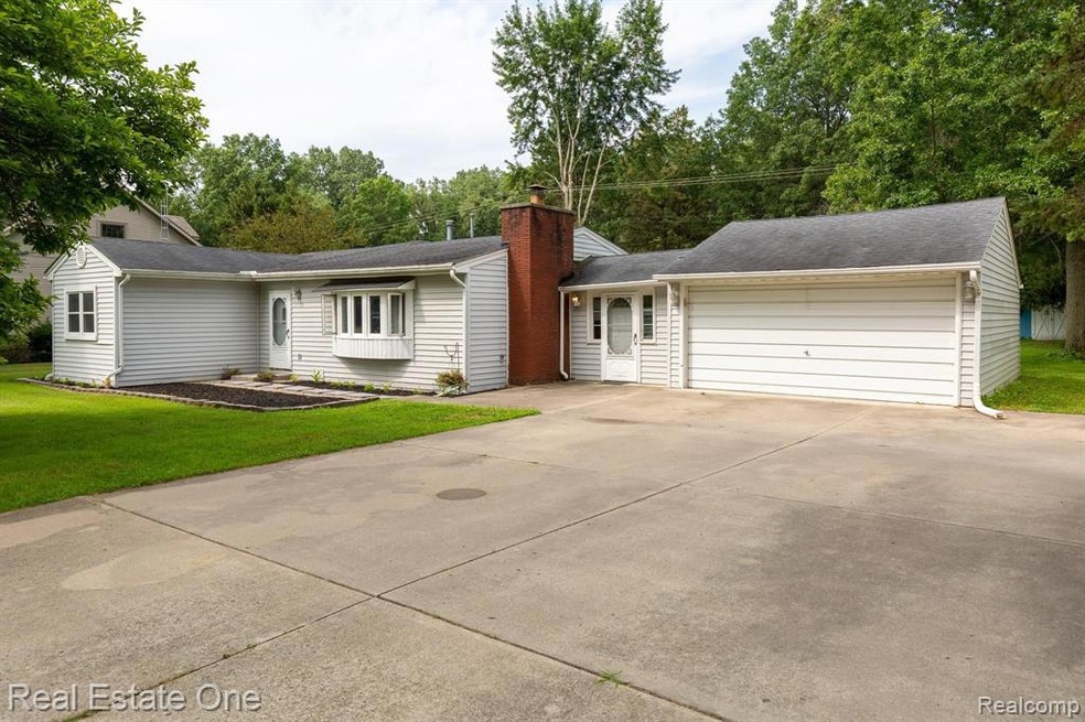 13345GraftonRd-1.jpg