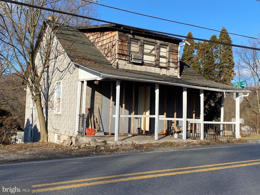 1439 Mount Laurel Rd, Temple, PA 19560 - photo 1