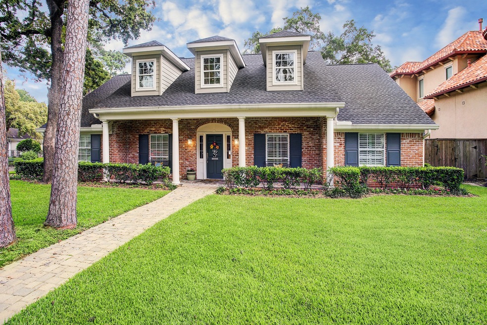 12403 Rip Van Winkle Dr, Houston, TX 77024 - photo 1