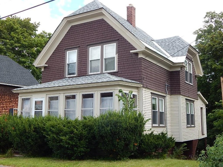 Maine Country Home for Sale in...