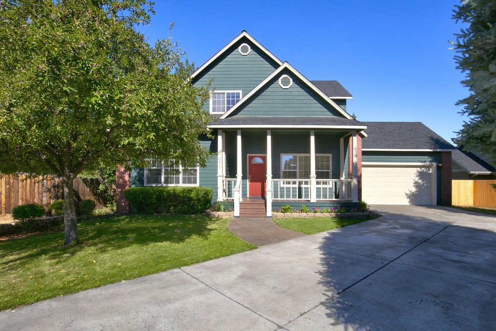 2275 NE Nuttail Ct._001