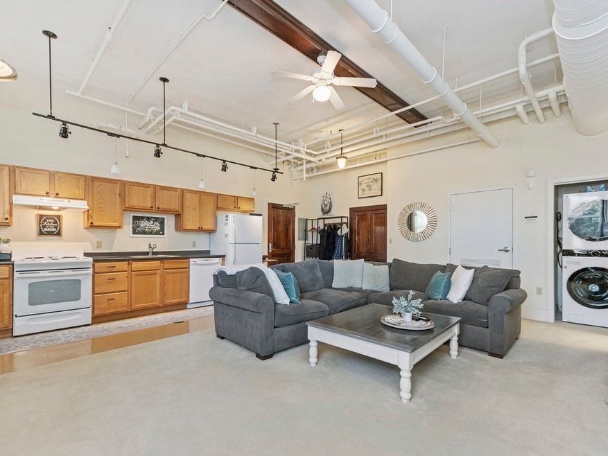 948 Main St unit 102, Waltham, MA 02451 - photo 1