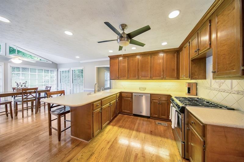 2274 Chimney Swift Cir, Marietta, GA 30062 - photo 1