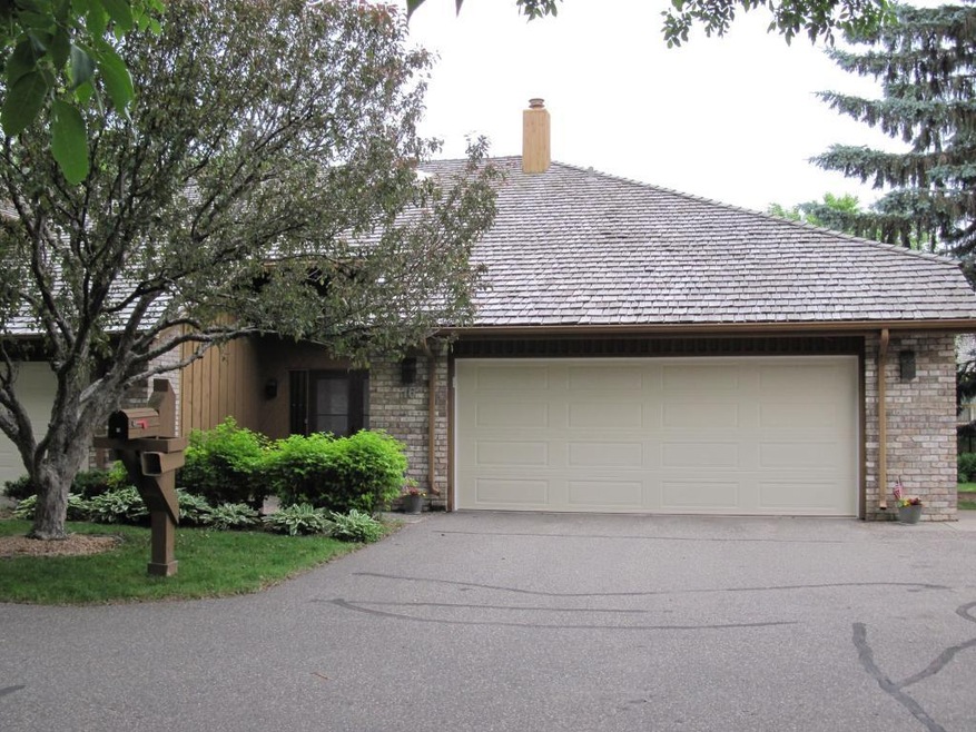 Welcome to this Lexington Court Townhome in a fant