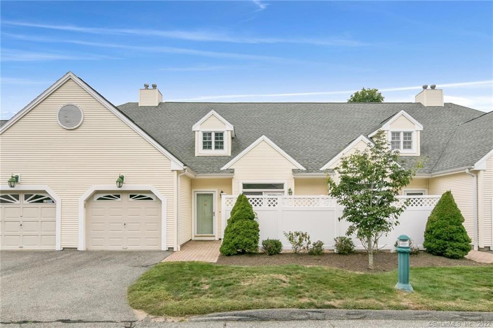 15 Southwick Ct N unit 15, Milford, CT 06461 - photo 1