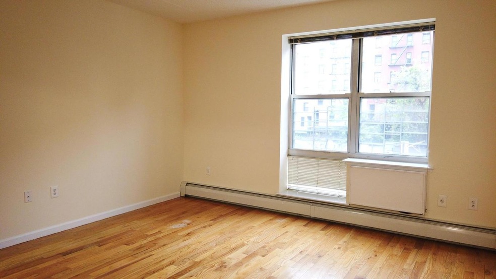 700 W 192nd St unit 409, New York, NY 10040 - photo 1