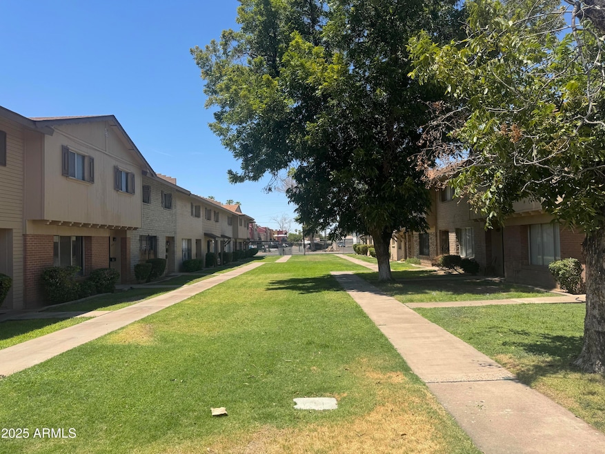 6765 N 44th Ave unit 246, Glendale, AZ 85301 - photo 1