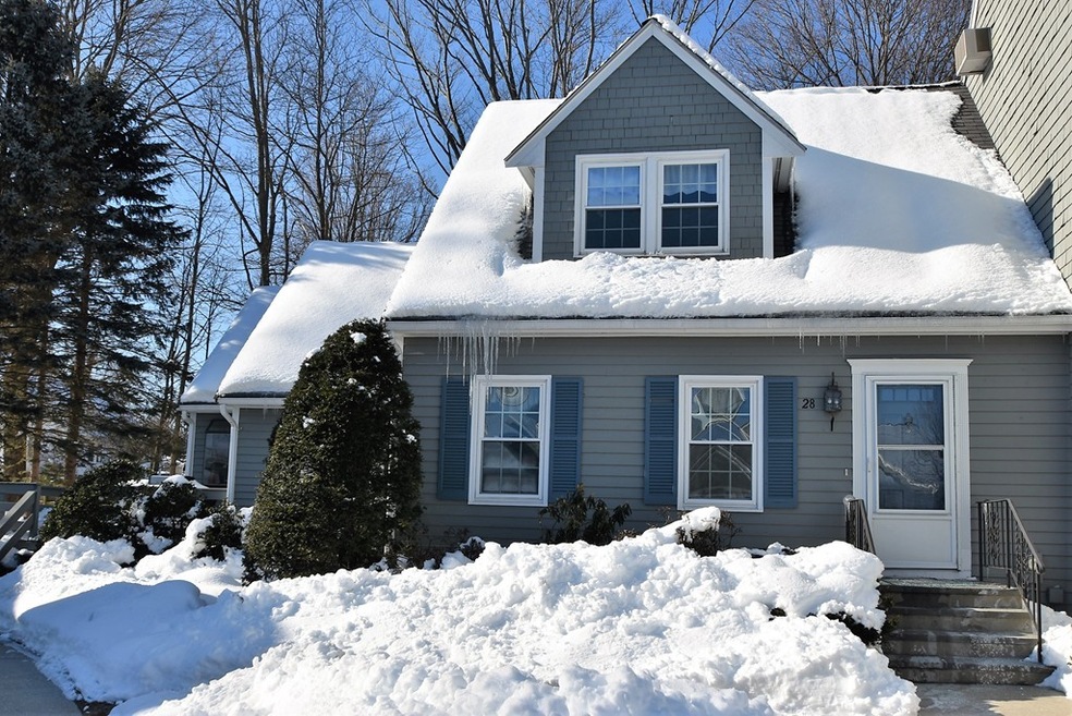 28 Washington Green, East Walpole, MA 02032 - photo 1