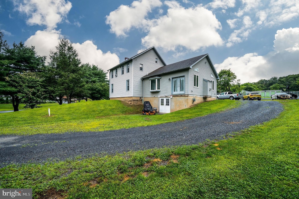 727 Hex Hwy, Hamburg, PA 19526 - photo 1