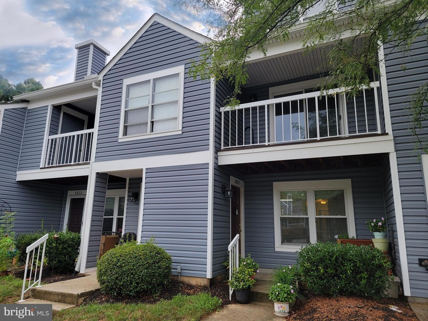 5837 Orchard Hill Ct, Clifton, VA 20124 - photo 1