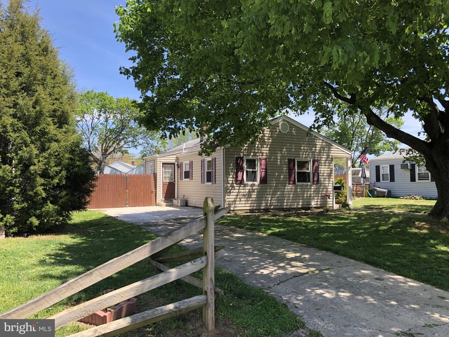 707 Woodsedge Rd, Wilmington, DE 19804 - photo 1