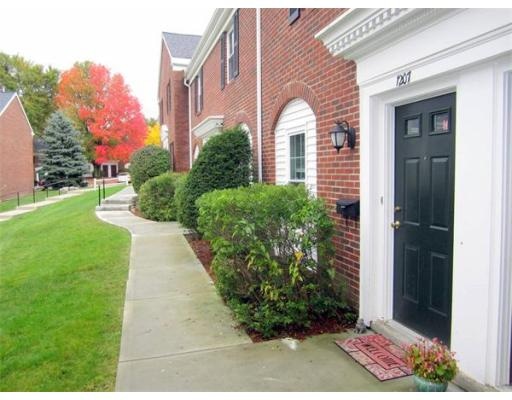 1207 Windsor Ridge Dr, Westborough, MA 01581 - photo 1