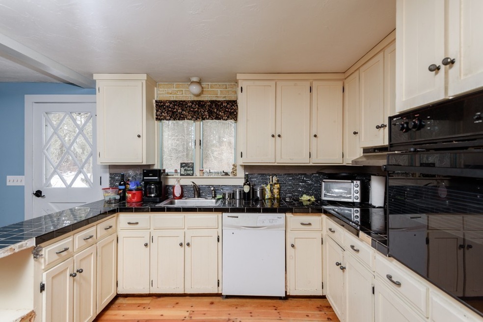 7 Circuit Ave, Carver, MA 02330 - photo 1