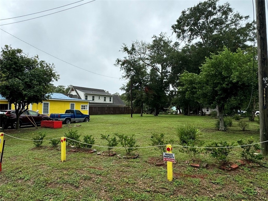 1115 George Lotson Ave, Saint Simons Island, GA 31522 - photo 1