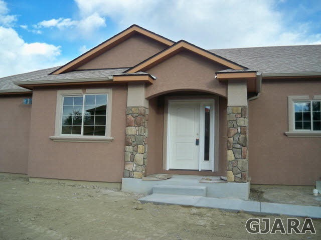 658 Cloverglen Dr, Grand Junction, CO 81504 - photo 1