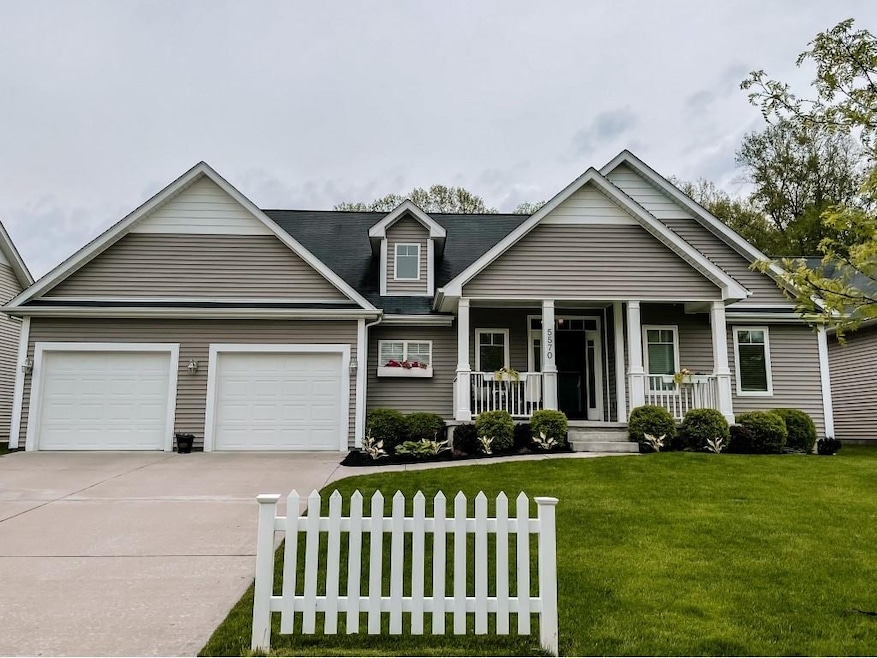 5570 Treeline Dr, Columbus, IN 47201 - photo 1