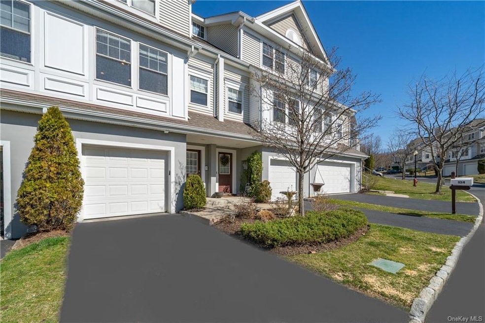 135 Underhill Ln unit 135, Peekskill, NY 10566 - photo 1