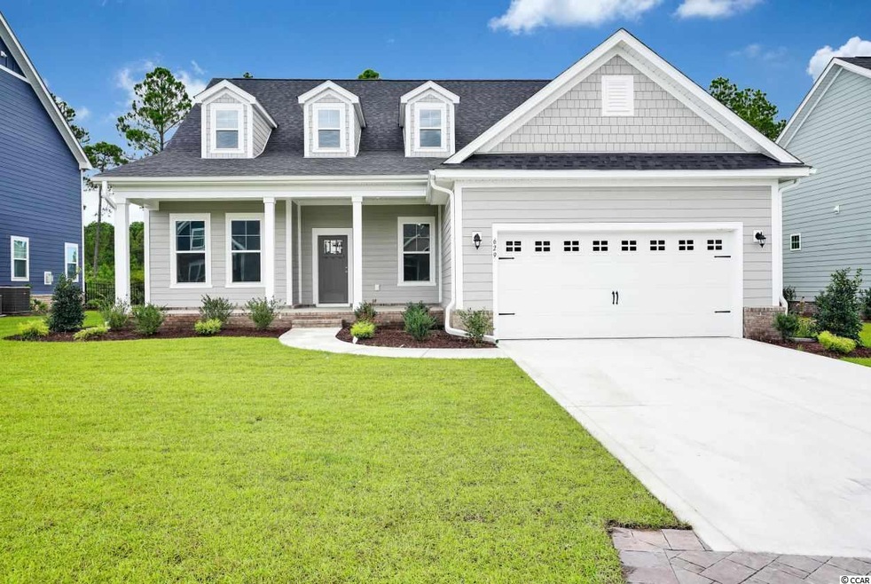 Extra large front porch. Paver bib on driveway. Fu