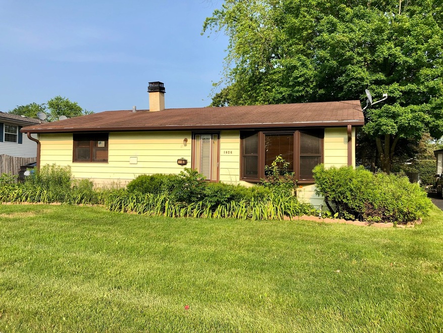 1243 Navajo Dr, Carpentersville, IL 60110 - photo 1