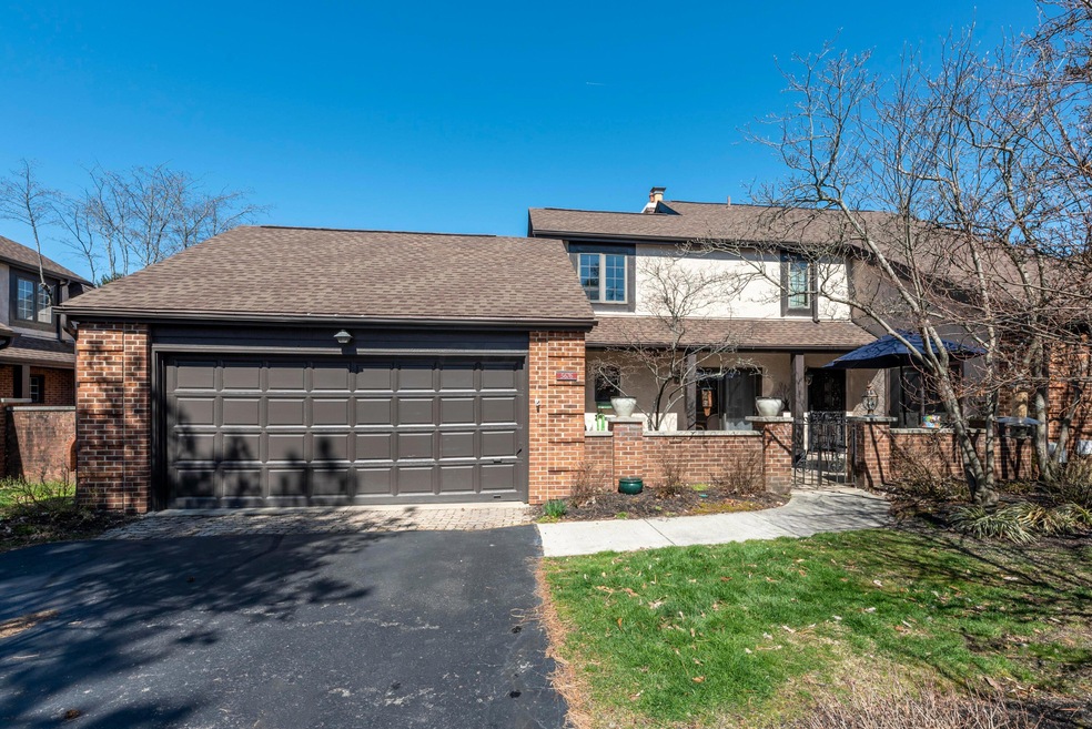 5676 Notre Dame Place unit 16, Columbus, OH 43213 - photo 1