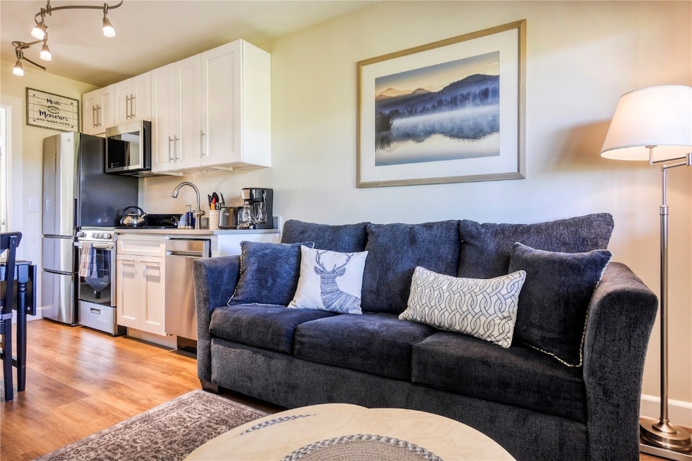 Open floor plan, newly renovated