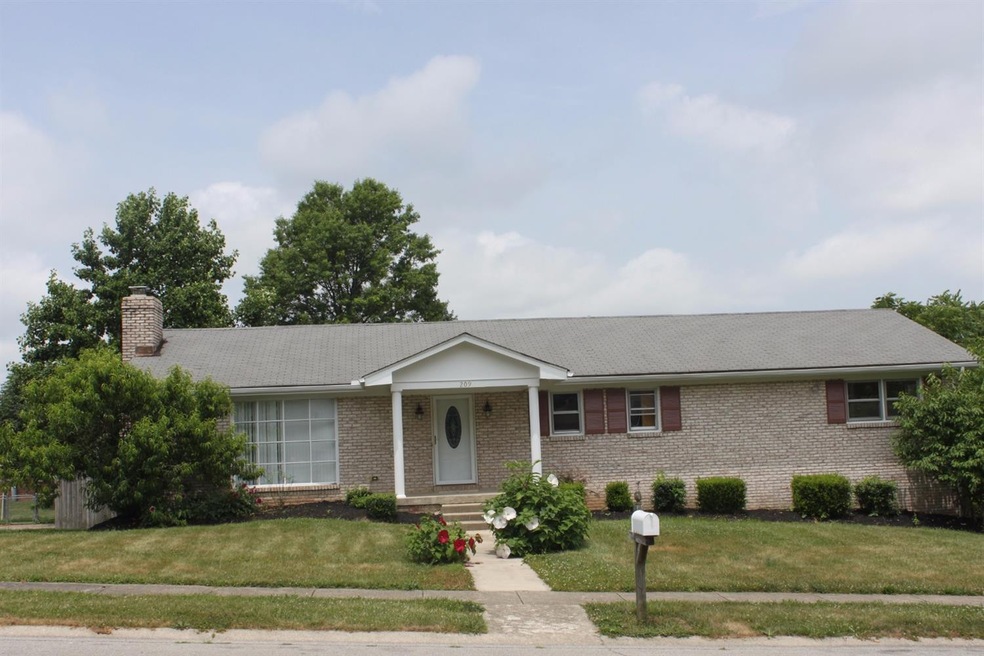 209 Vicksburg Dr, Nicholasville, KY 40356 - photo 1