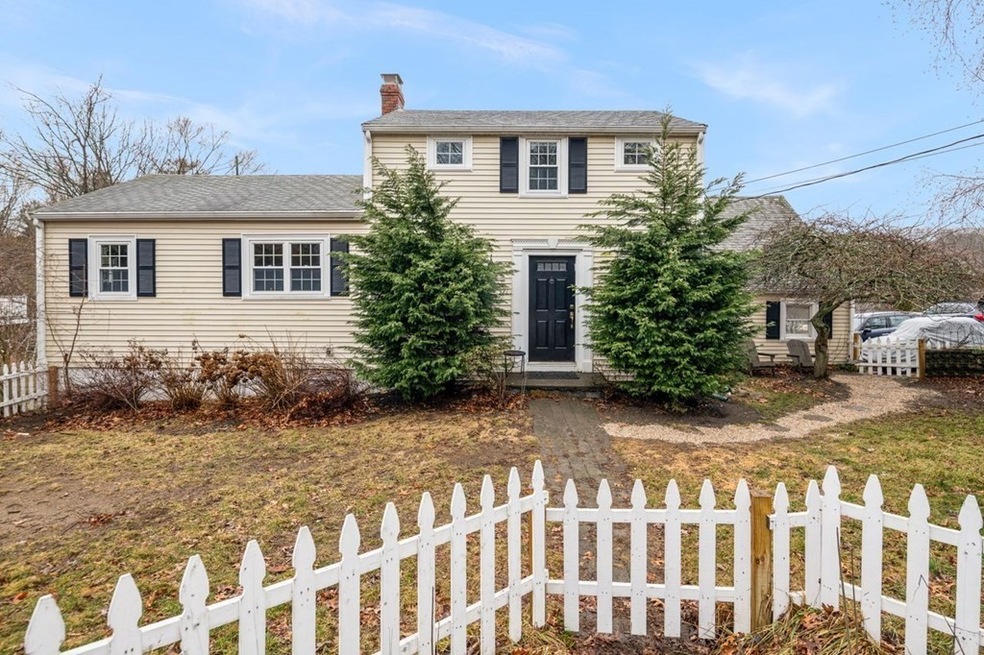 321 N Main St, Cohasset, MA 02025 - photo 1