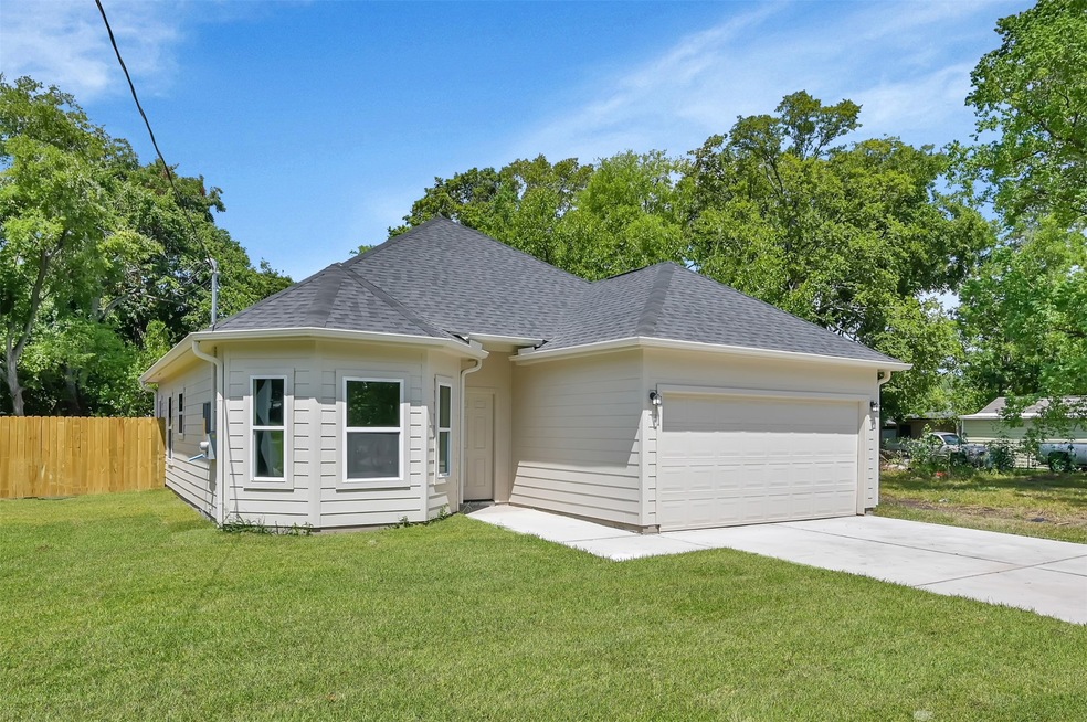 7311 Shotwell St, Houston, TX 77028 - photo 1