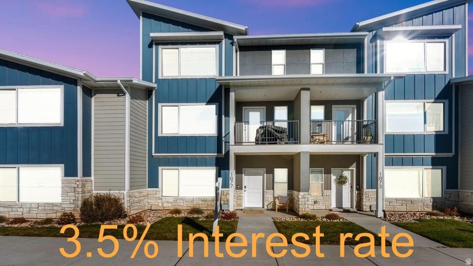 Under Contract $579,900