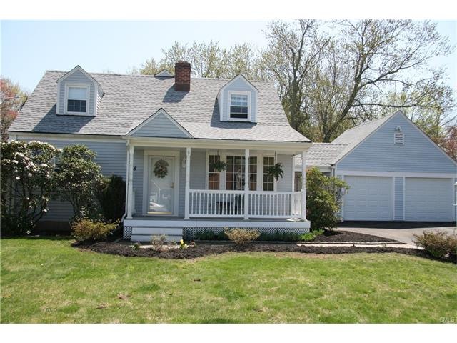 435 Erwin St Trumbull CT Front View