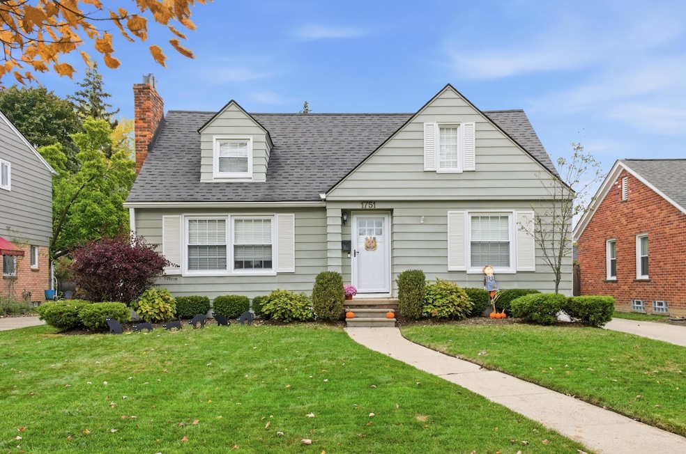 1751 Villa Rd, Birmingham, MI 48009 - photo 1