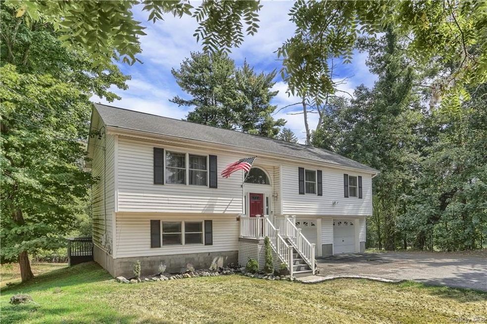 14 Mountain View Rd, Poughkeepsie, NY 12603 - photo 1