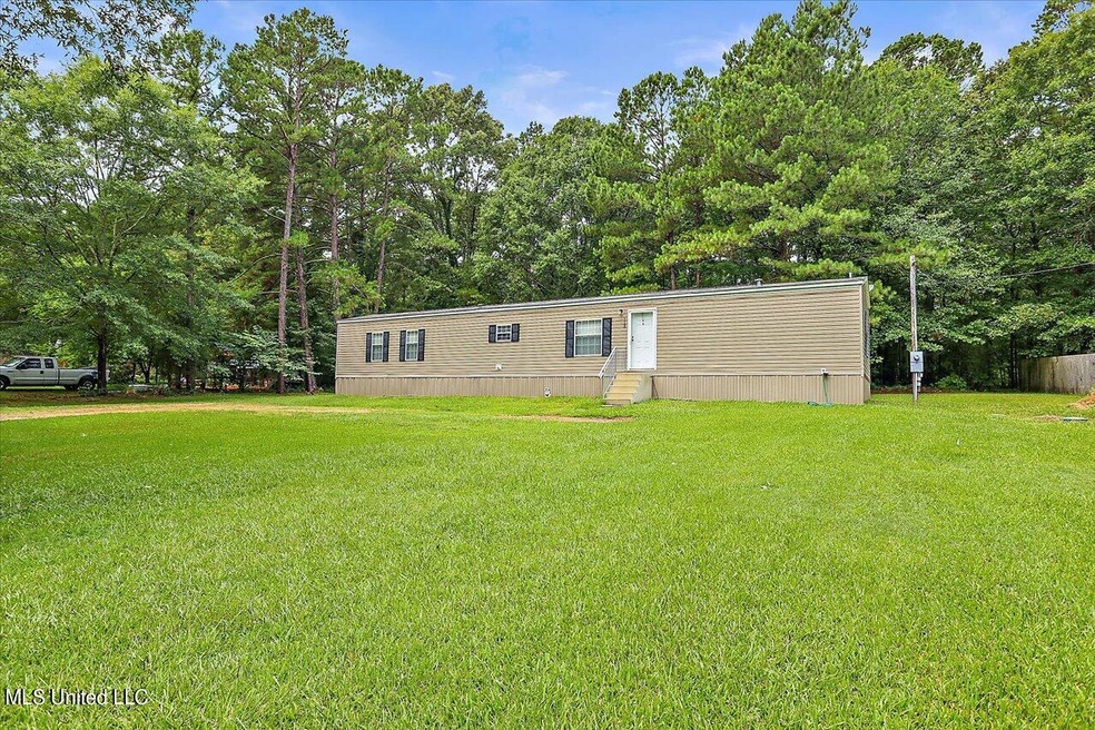 113 Covenant Rd