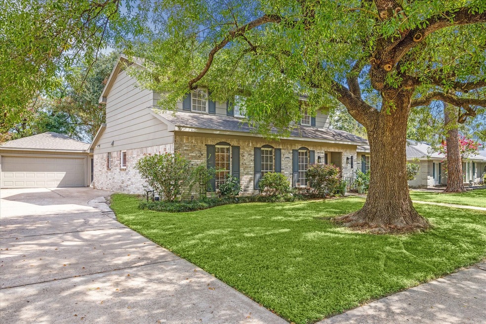 5515 Bent Bough Ln, Houston, TX 77088 - photo 1