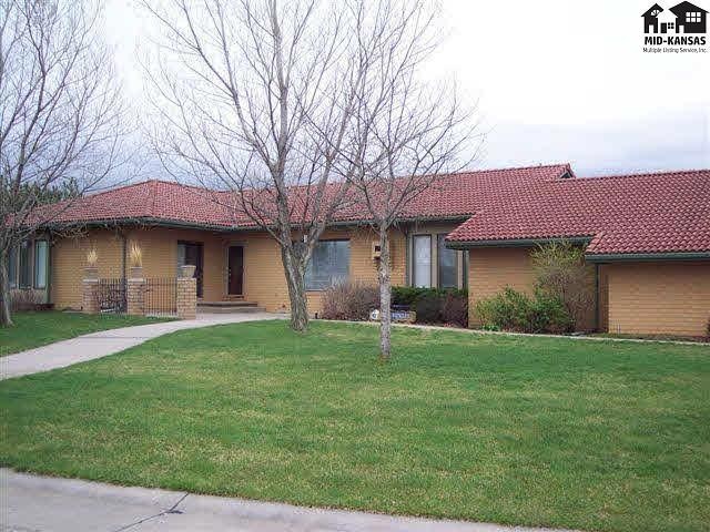 1201 Wildmeadow Rd, Mc Pherson, KS 67460 - photo 1