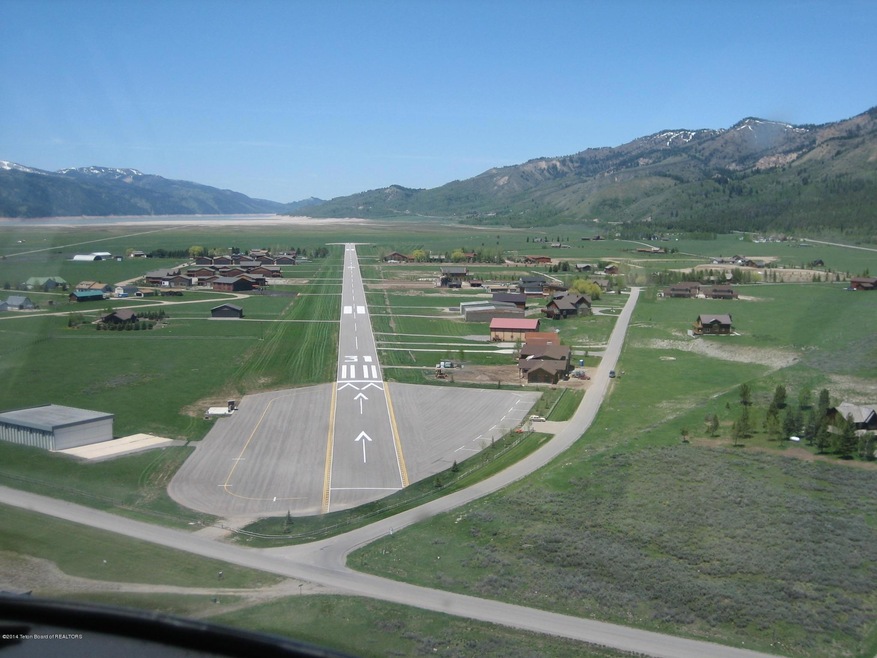 Runway 31 Arrival - Alpine Airpark